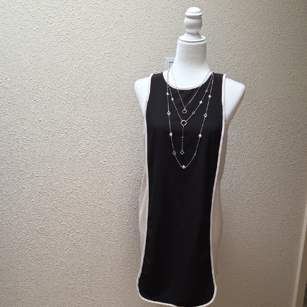 MONTEAU Black with Cream Side Panel Sleeveless Shift Tunic
